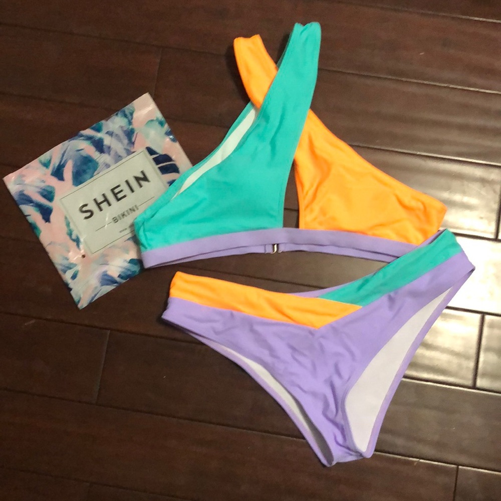SHEIN Multi Colored Bikini
